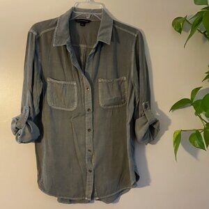 Rock & Republic Button Front Shirt Woman Size M Gray Roll Tab Sleeve Collared